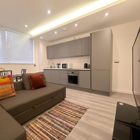 Lovely 2 Double Bedroom Flat With Free Parking - At The Atrium Mk Milton Keynes Extérieur photo