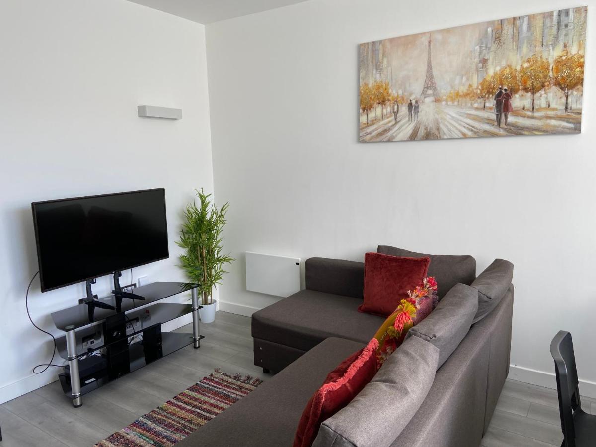 Lovely 2 Double Bedroom Flat With Free Parking - At The Atrium Mk Milton Keynes Extérieur photo