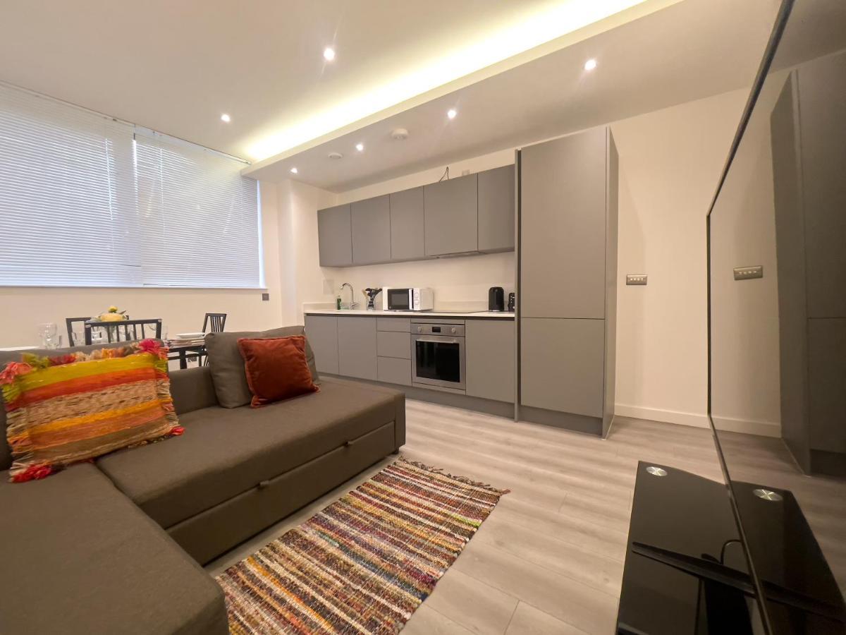 Lovely 2 Double Bedroom Flat With Free Parking - At The Atrium Mk Milton Keynes Extérieur photo