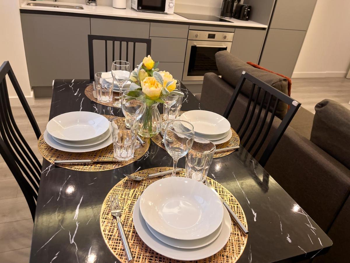Lovely 2 Double Bedroom Flat With Free Parking - At The Atrium Mk Milton Keynes Extérieur photo
