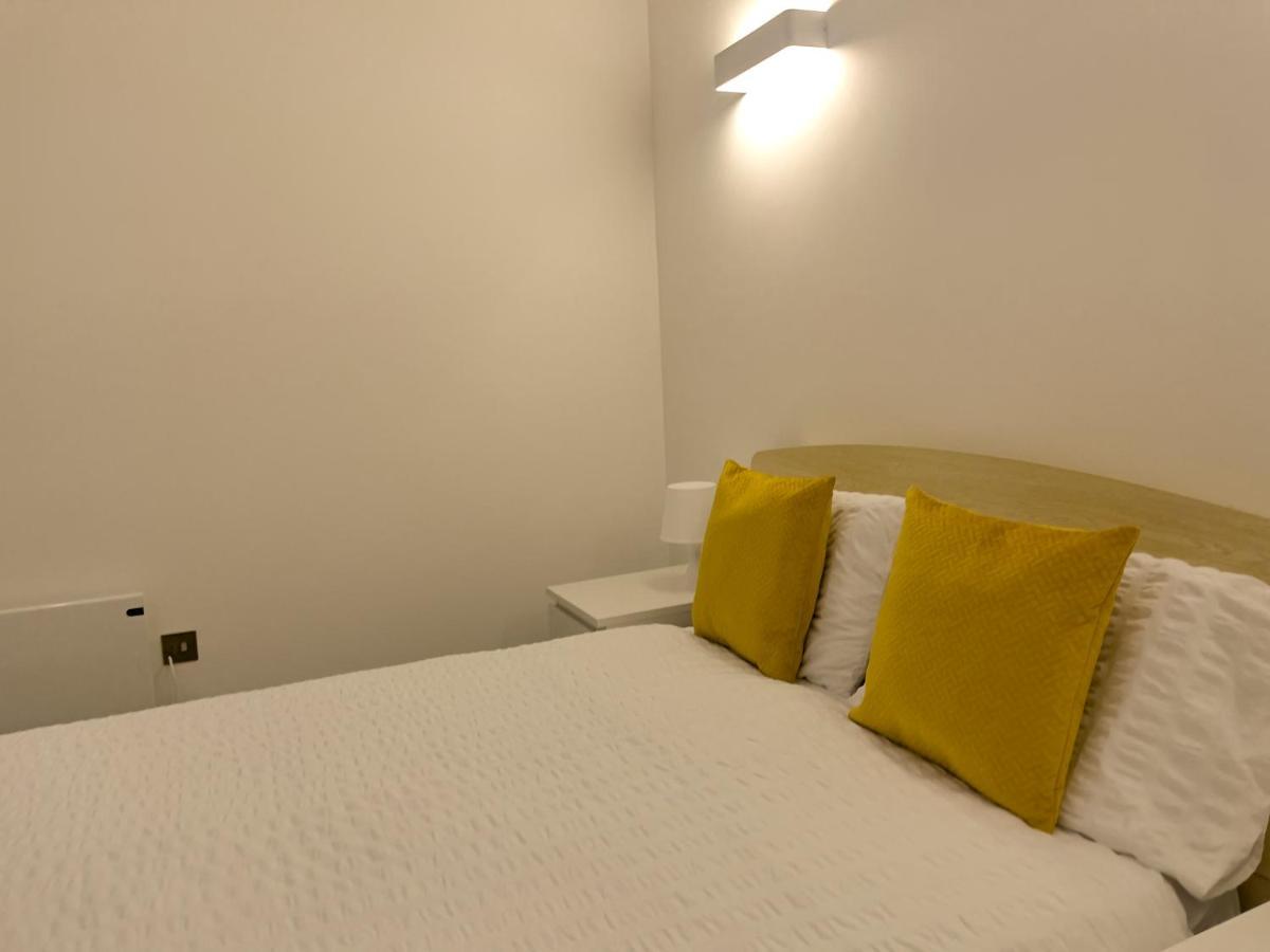 Lovely 2 Double Bedroom Flat With Free Parking - At The Atrium Mk Milton Keynes Extérieur photo