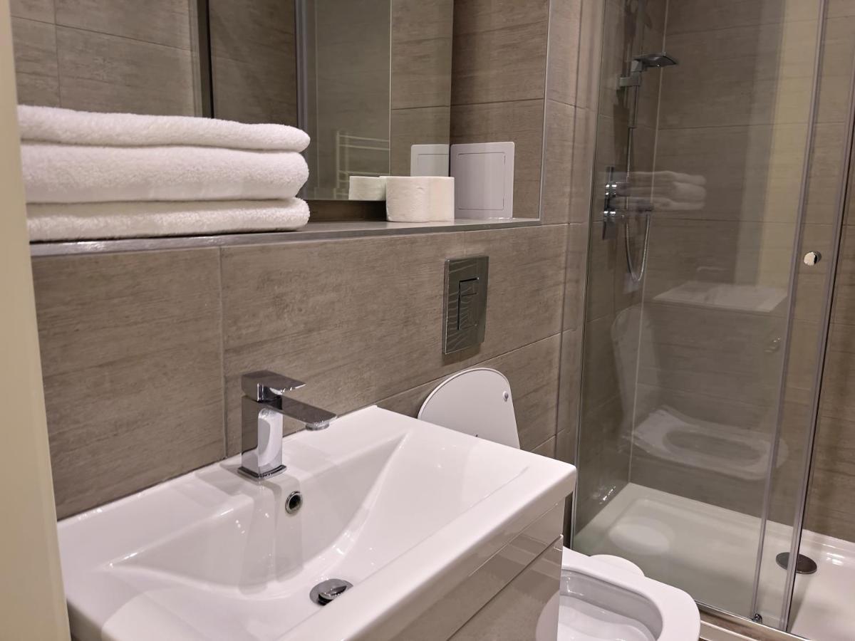 Lovely 2 Double Bedroom Flat With Free Parking - At The Atrium Mk Milton Keynes Extérieur photo