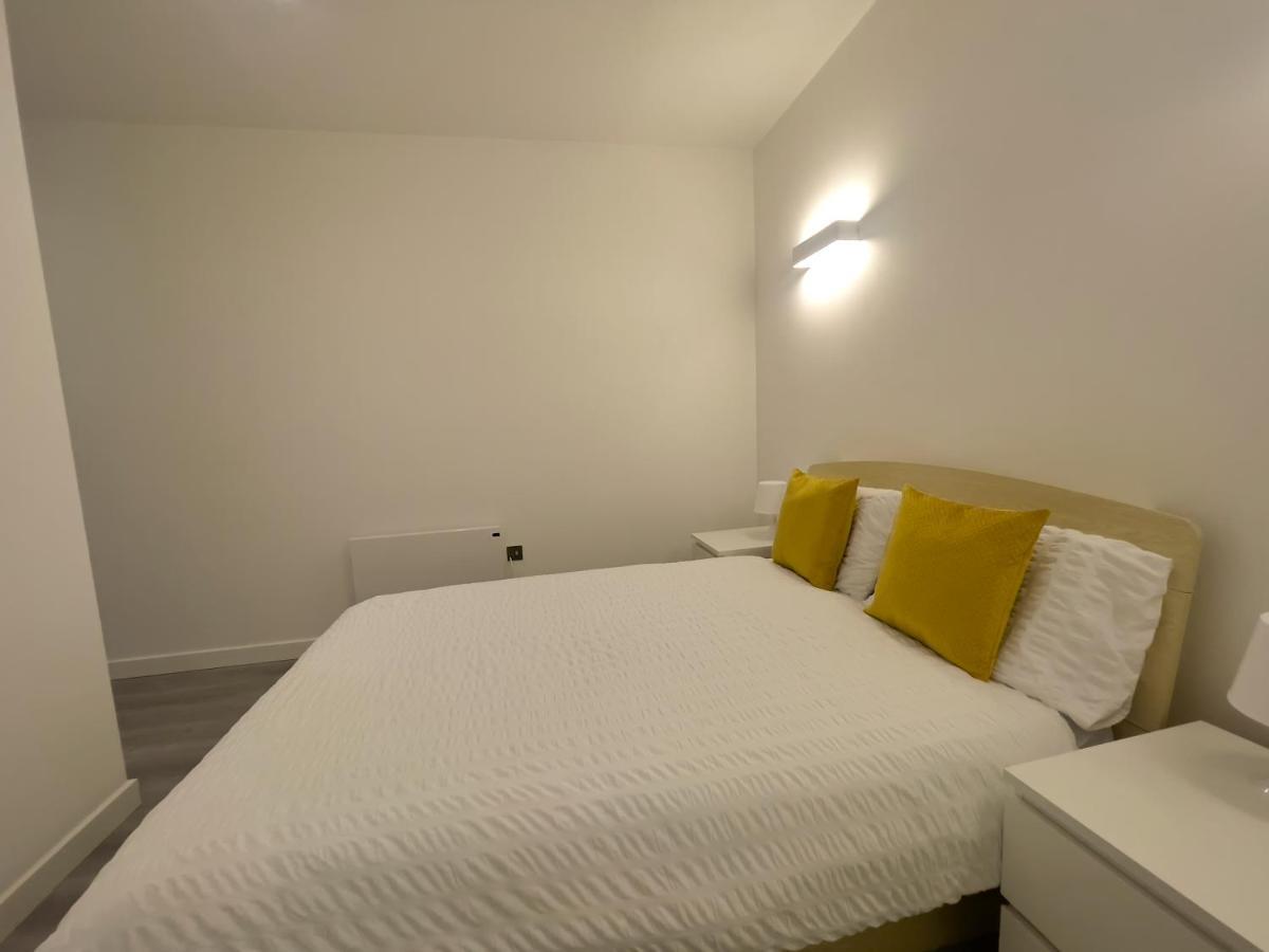 Lovely 2 Double Bedroom Flat With Free Parking - At The Atrium Mk Milton Keynes Extérieur photo